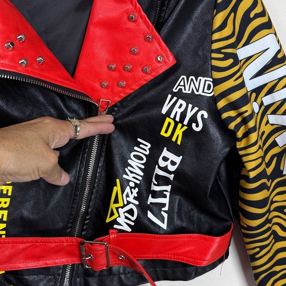 (T2) Vintage Y2K Punk Rock Crop Biker Jacket, Size M,80s Style, with Studs - Picture 4 of 16